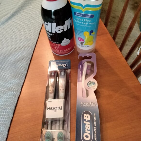 NEW - Miscellaneous Health & Beauty Lot - Whole lot $8 - Picture 3 of 3